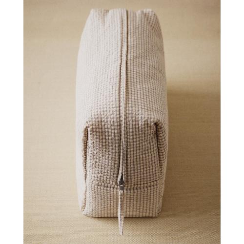 CHILDREN'S GINGHAM TOILETRY BAG