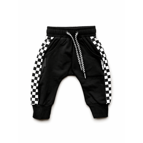 Basic Jogger in Black