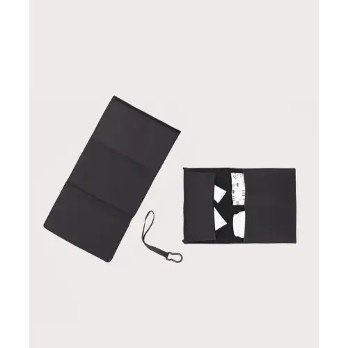 Joey Changing Kit in Onyx