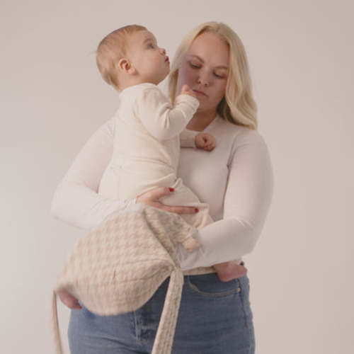 *PREORDER: Estimated Delivery May 20-June 20* The Monarch Carrier - Houndstooth