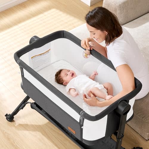 Taylengrow Baby Bassinet Bedside Sleeper - All-Mesh Design, Portable Bedside Bassinet for Baby with Washable Mattress, 5 Adjustable Heights (Black)