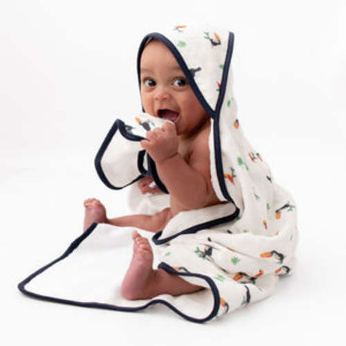 Otter Hooded Towel and Washcloth Set | Bamboo Little