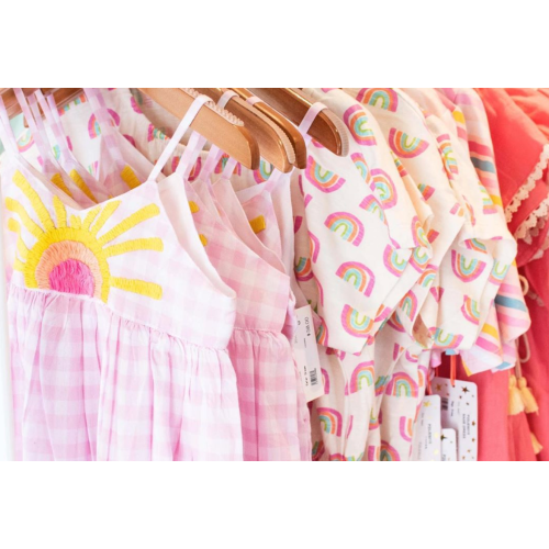 Gift Cards
– Vann & Liv