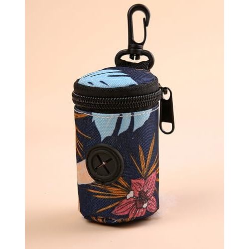 Amazon.com: Lightweight Portable Dog Poop Bag Holder with Carabiner Clip, Includes 1 Roll of Bags, For Leash and Outdoor Use, Blue : Pet Supplies