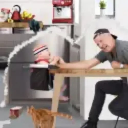 lobster™ - the award-winning travel & portable high chair | phil&teds®