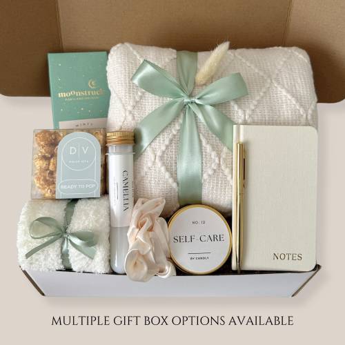 First Pregnancy Gift Box Expecting Mom Gift Basket, New Mom Gift, Congrats New Baby Newborn Gift, Pregnant Postpartum Care Package Christmas