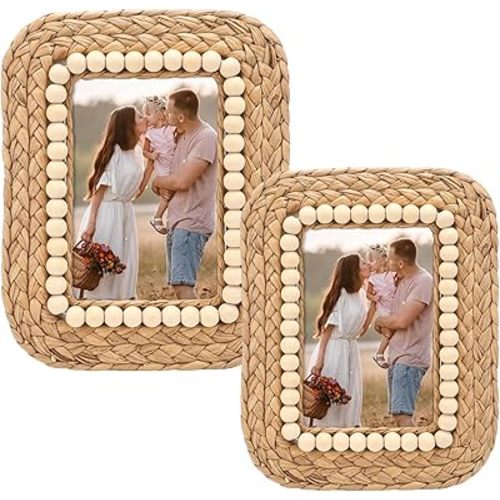 Novabright Set of 2 Bohemian Wicker Weave Picture Frames 5 x 7, 4 x 6 Inch Handmade Rattan Photo Frames with Stand Boho Farmhouse Style Photo Display Home Decoration for Wall Tabletop Home Bookshelf