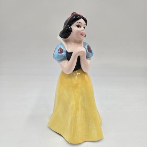 Vintage Walt Disney Productions Snow White Ceramic Porcelain figurine Japan