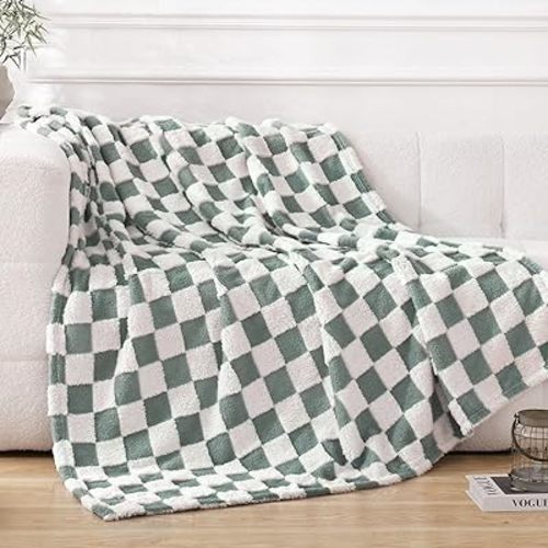 HOMRITAR 3D Checkered Blanket, Sage Green Throw Blanket for Couch Plaid Fluffy Warm Cozy Fuzzy Soft Bed Blanket Reversible Chessboard Grid Blankets for Sofa, Chair, Bed, 50 x 60 Inches