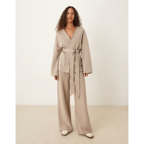 ASOS DESIGN supersoft wide leg pleated front sweatpants in heathered taupe - part of a set | ASOS