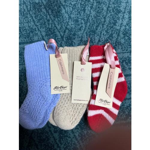 Luxurious cashmere & wool hand knitted winter warm and cozy socks for babies.