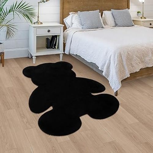 4x5.3 ft Black Bear Shaggy Large Rug, Soft Fluffy Faux Sheepskin Fur Rug Fuzzy Shag Area Rug Cute Plush Carpet for Nursery Kids Girls Bedroom Room Aesthetic Living Room Floor Home Decor, Black