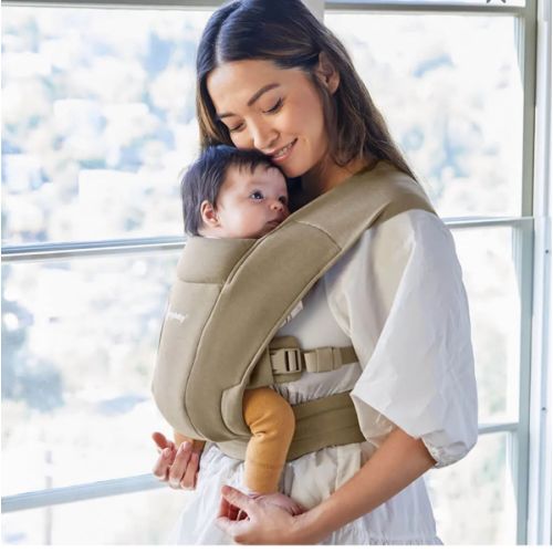 Shop Embrace Baby Carrier For Newborn | Ergobaby