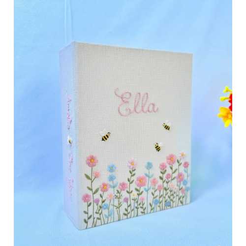 Hand Embroidered Baby Photo Album With Sleeves, Personalized Photo Album, Baby Gift,  Unique Photo Album, Custom Embroidered Photo Album.