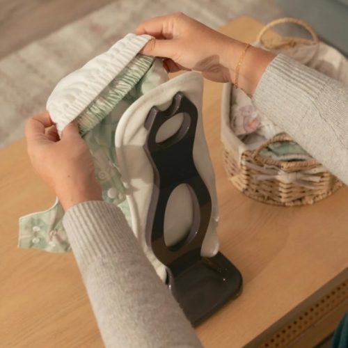 Insert Pal™ Cloth Diaper Tool | Resnug