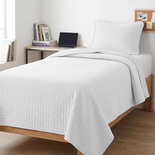 Southshore Fine Living, Inc. XL Twin Quilt Set, Microfiber Quilted Bedspread, White Bedding Twin Quilt w/Pillow Sham, Pet Hair Resistant Bedding Coverlet Set, Quilted Coverlet, Bright White Quilts