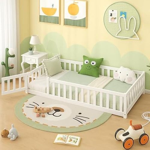 Giantex Twin Floor Bed with Fence for Kids, Wooden Montessori Bed Frame with Lockable Door & Guardrails, Low Floor Beds for Kids, Boys, Girls, No Box Spring Needed, Without Wood Slats, White