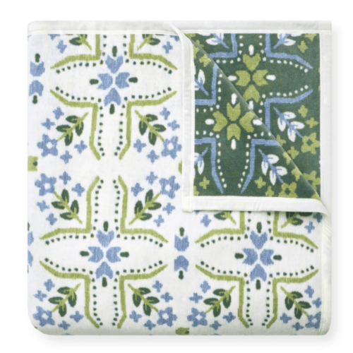 Chappywrap Farmhouse Flowers Family-Size Blanket - Family-sized