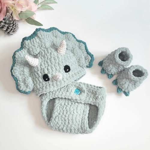 Crochet Triceratops Photo Prop Pattern. Baby Outfit. Baby Costume. Booties. Dinosaur Photo Prop. Newborn to 6-12 Months. - PATTERN ONLY