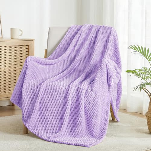 Exclusivo Mezcla Large Waffle Fleece Throw Blanket for Couch, Light Purple | Lightweight Soft Blanket for Sofa, Bed, Living Room, Plush Fluffy Throw for Home Decor, Travel, All Season, 50x70 Inches