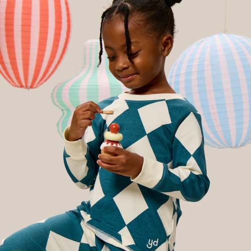 Confetti Longsleeve Onesie – Young Days