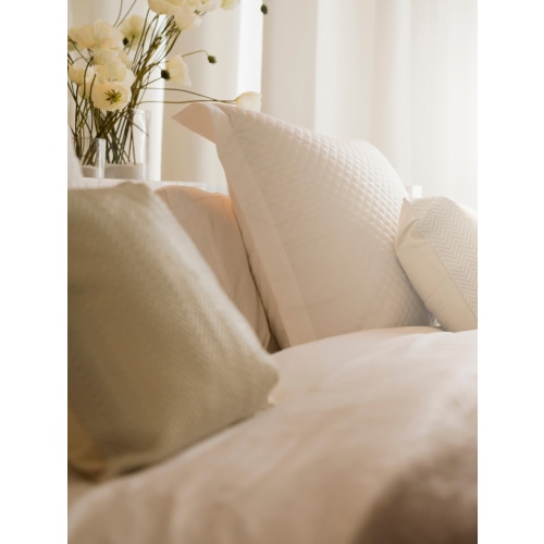 Sanu Postpartum & Postnatal Care Retreat