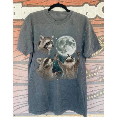 Racoons howling at the Moon Nursing T-shirt