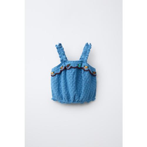 COTTON LINEN KNIT TOP WITH EMBROIDERY AND RUFFLES