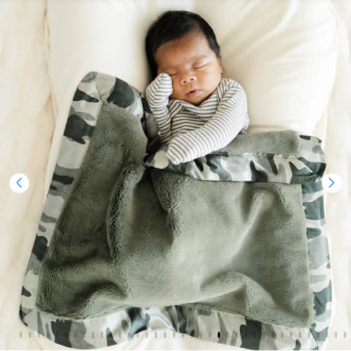 Satin Back Mini Blanket by Saranoni: Cozy & Stylish