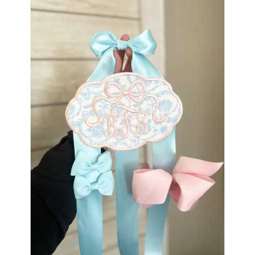 Embroidered Bow Holder
