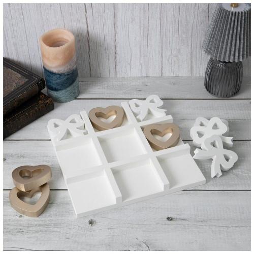 Hearts & Bows Tic Tac Toe Wood Decor