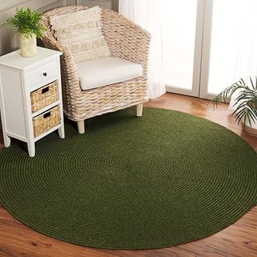 SAFAVIEH Washable Rug Outdoor Braided Collection - 6' Round, Green, Handmade & Reversible, Non-Shedding & Easy to Clean, Ideal for Patio, Backyard, Mudroom (BRD315A)
