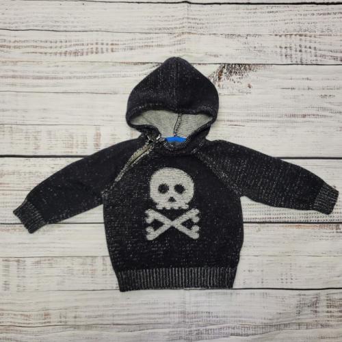 Skull and cross bones sweater/hoodie for baby
Size...