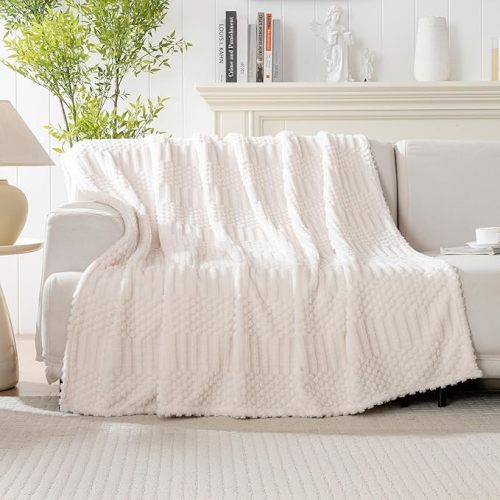 Green Throw Blanket - Soft & Fluffy Fleece, Cute & Aesthetic, Perfect for Sofa, Couch, Chair, Bed, Living Room & Bedroom, All-Season Use, Push & Cozy Decorative Blanket 50"x60"