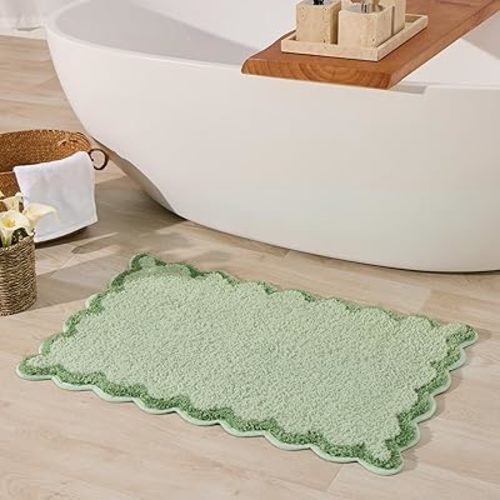ORTIGIA Cute Green Scalloped Bath Mat, Fun Plush Microfiber Scallop Bathroom Rugs Non Slip Washable Quick Dry Absorbent, Bathmat Bath Rug Carpet for Shower Stall Vanities Kitchen Floor Entrance, 20x32