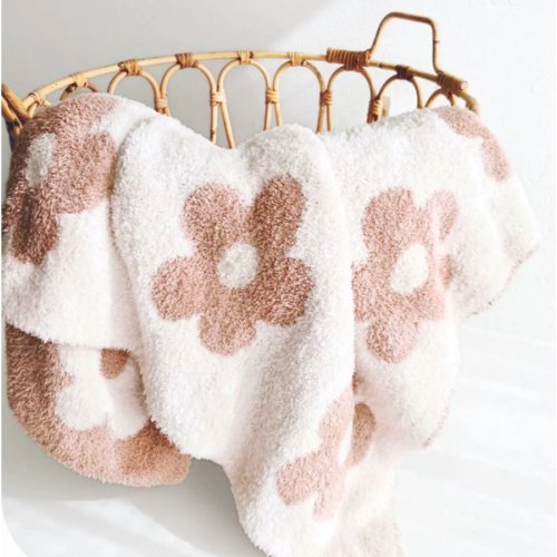 Daisy Fuzzy Blanket | Latte - Tenth & Pine - Plush Blanket - LUCKY PANDA KIDS
