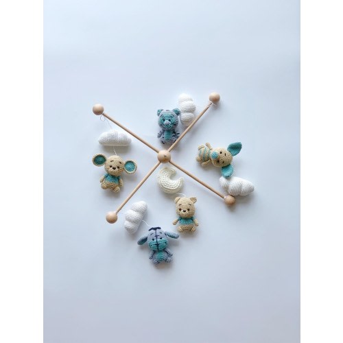 Winnie the Pooh baby mobile, crochet Winnie the Pooh baby nursery, handmade Winnie the pooh gift, Christmas ornaments