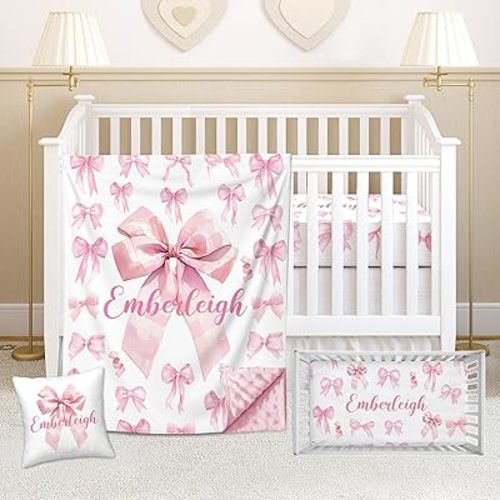 Juego de ropa de cama personalizado para cuna con lazo rosa para niñas, juego de guardería de 3 piezas con edredón, sábana bajera y funda de almohada, ropa de cama para bebés pequeños