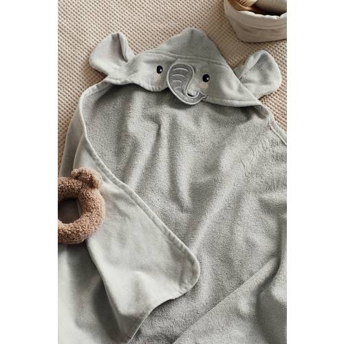 HOODED BATH TOWEL
