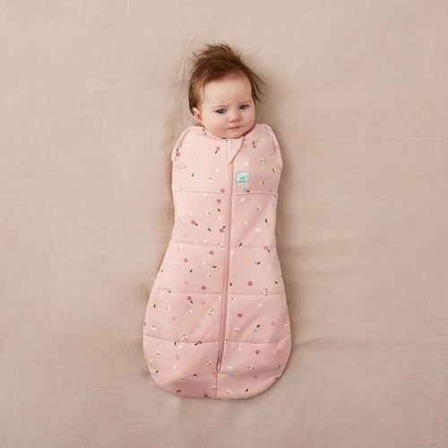 ergoPouch Cocoon Swaddle Sack 0.2 TOG - Baby Sleep Sack, Gentle Snug Fit Helps Calm Startle Reflex, Ideal for Arms In/Out Sleeping, Soft Breathable Fabric for Better Sleep (0-3 Months, Daisies)