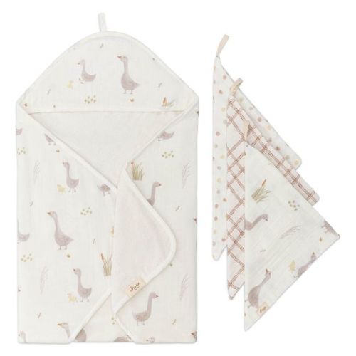 Charlie Farmhouse Goose Baby Bath Towel & Wash Cloth Set