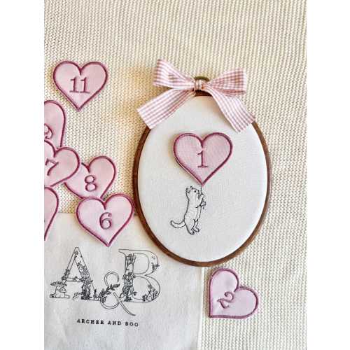 Baby milestone hoop with embroidered cat and monthly 1-12 appliqué ballon, newborn photo prop gift
