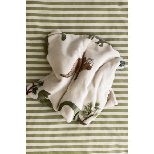 PATTERNED FLEECE BLANKET