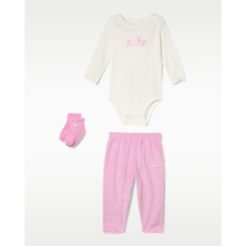 Nike Baby Dream Float 3-Piece Boxed Set. Nike.com