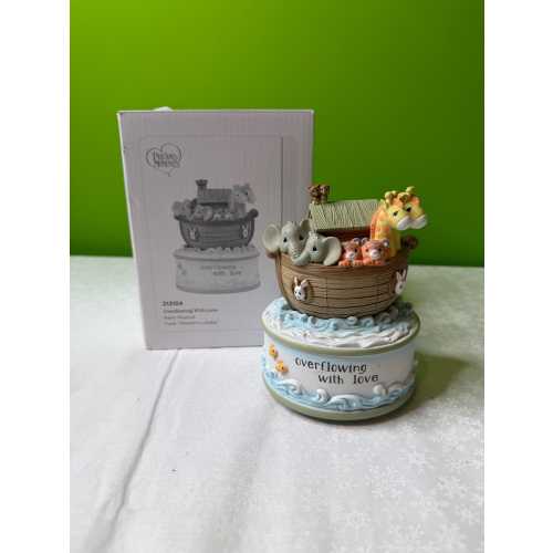 Precious Moments Overflowing With Love Noah's Ark musical figurine ~ Works!!