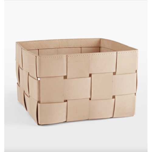 Rectangle - 12"L x 12"W x 8"H. Natural.