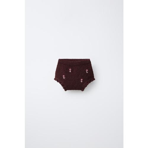 KNIT RUFFLE BRIEFS WITH BOBBLE DETAIL - Dark burgundy | ZARA United States