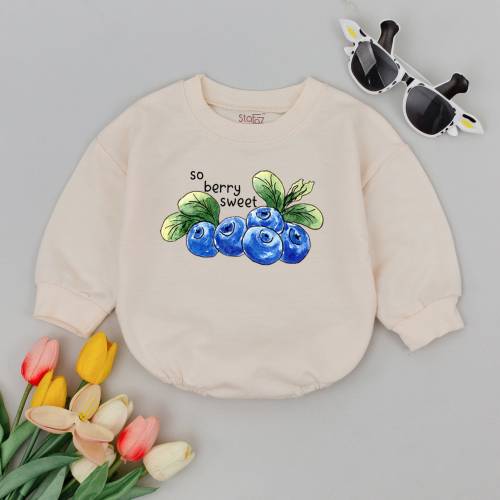 So Berry Sweet Baby Bodysuit, Blueberry Baby Romper, Fruit Baby Bodysuit, Cute Baby Clothes, Neutral Baby Outfit, Minimalist Baby Shower
