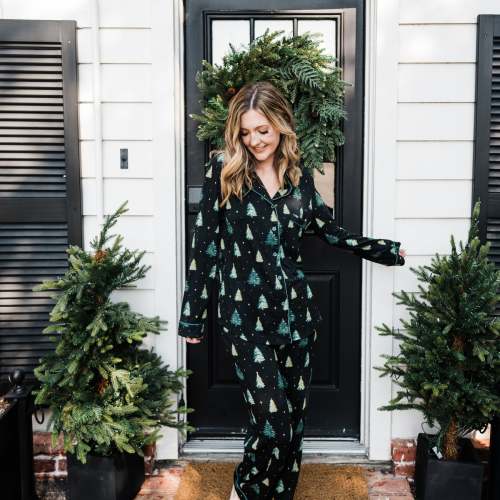 Long-Sleeved Women's Pajama Set in Twinkle Tree