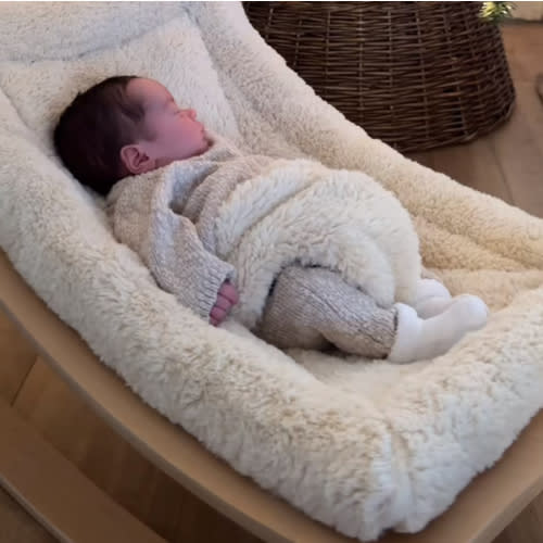 LEVO Baby Rocker in natural wood – Charlie Crane Paris